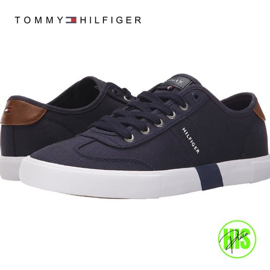 Tommy Hilfiger Canvas Sneaker (size 10)